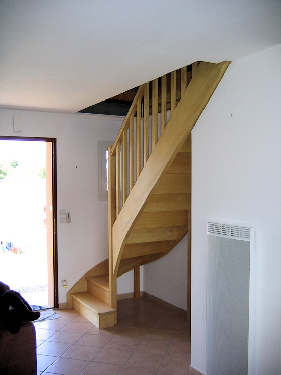 Escalier balance un quart tournant en bois exotique